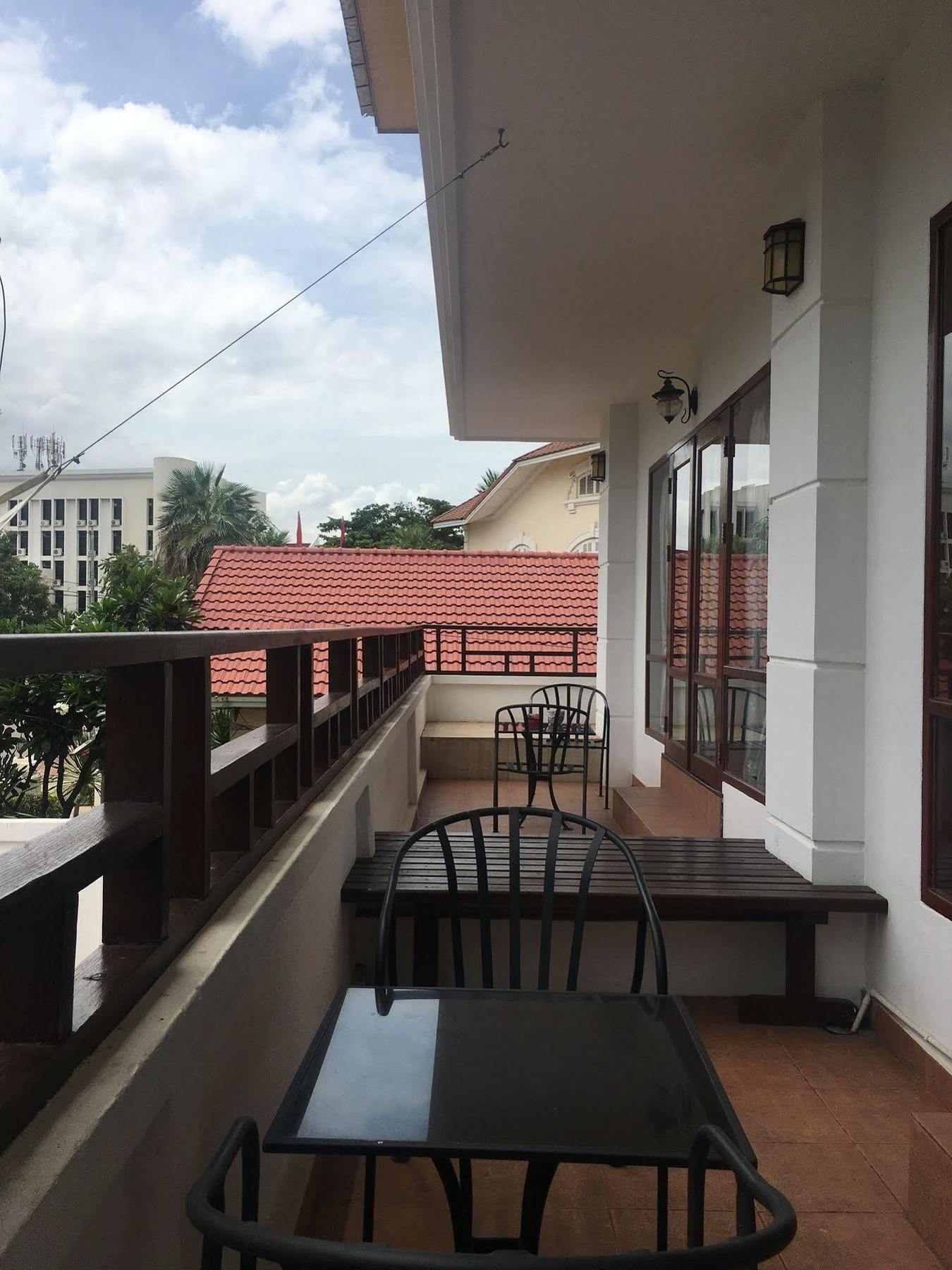 Av Hotel Βιεντιάν Εξωτερικό φωτογραφία